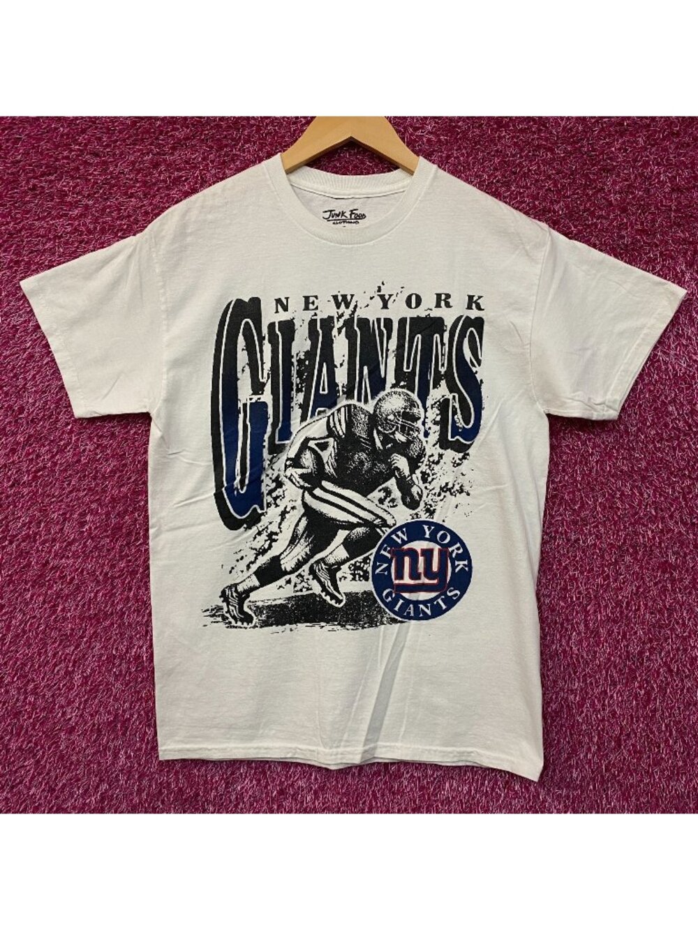 Junk Food Clothing New York Giants Rushing Flea Market T-Shirt Small